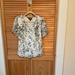 Short sleeve dress blouse